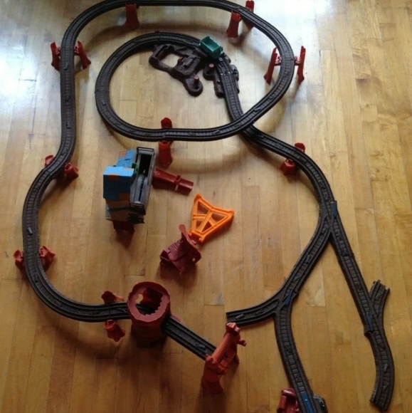 Thomas & Friends Misty Island Track Master Logging Adventure Train Set - Picture 9 of 11